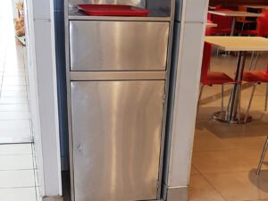 Contenedor De Basura Porta Bandeja Para Comedor